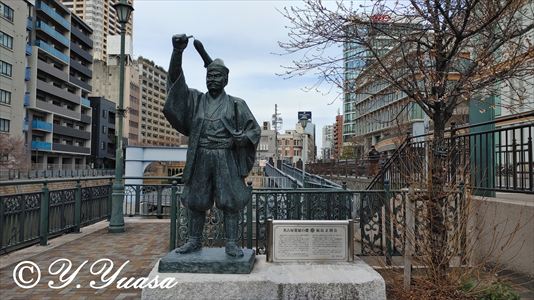 ��������������Ȃރx���`�v�[������ߍL�꥖��É��s